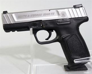 Smith & Wesson SD40VE .40 S&W Pistol SN# FDF0082
