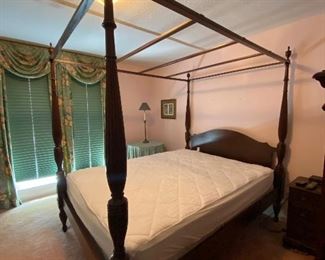 Craftique Solid Mahogany Poster Bed with Canopy