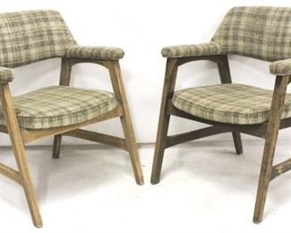 103 - Vintage pair of plaid fabric arm chairs 32 x 26 x 21
