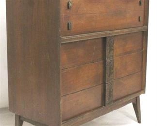 116 - Bassett Mayan collection walnut chest of drawers 45 x 40 x 19
