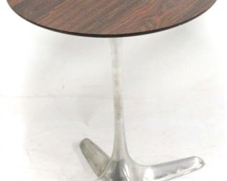 132 - Aluminum propeller base tulip side table 20 x 17 3/4 diameter
