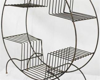 585 - Vintage wire metal circle plant stand 28 x 23 x 9
