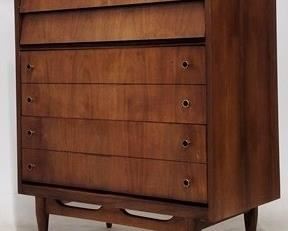 744 - Vintage mid-century gentleman's chest louvered top drawer cut outs on skiry 41 1/2 x 34 x 18
