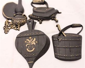 1015 - Vintage metal kitchen wall decorations
