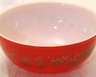 1105 - Pyrex Golden Leaf on Red mixing bowl
