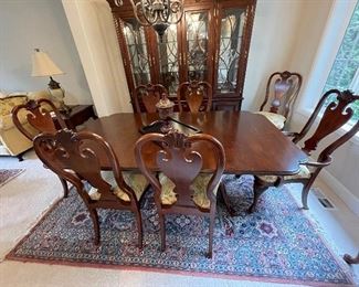 Kincaid Furniture Carriage House Traditional Queen Anne Cherry Wood Double Pedestal Dining Table