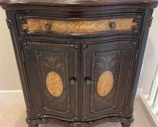 Great Accent Cabinet with Drawer & Cupboards