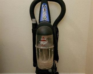 Bissell Bagless Vacuum Cleaner 