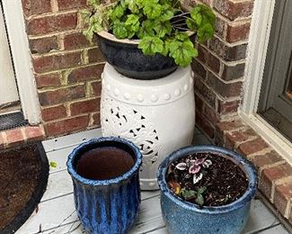 Assorted pots and garden stool