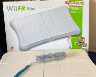 A004 Wii Fit Plus Balance Board