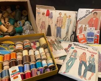 B042 Vintage Sewing Patterns Sissors Thread Spools