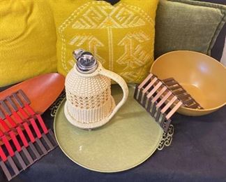 B052 MCM Entertaining and Decor