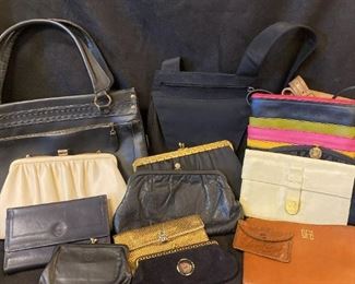 B055 Vintage Leather Purses And Clutches