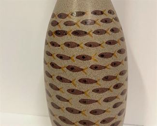 B083 Italian Fish Motif Stoneware Vase