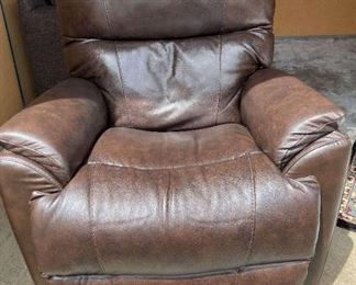 RS101 LaZBoy Leather Recliner