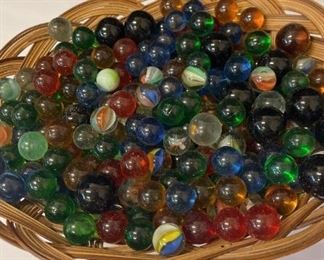 T004 Marbles