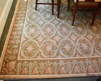 Contemporary floral rug