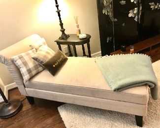 Lovely chaise lounge