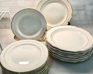 Homer Laughlin gold rim dinner/salad plates