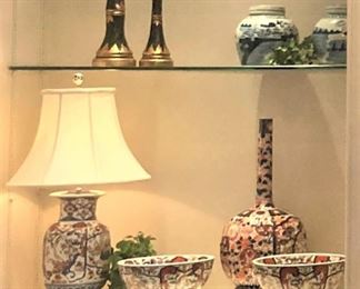 Very fine Imari vase and bowls; Asian style lamp