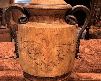 Wooden urn accessory 