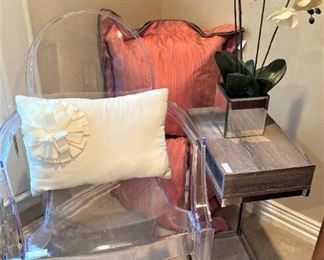 Modern clear acrylic open arm chair ; "C" shaped side table; more pillows
