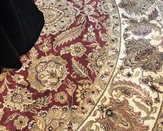 Round rug - 8 feet 6 inches