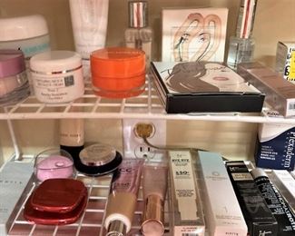 Additional make-up and toiletries