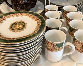 American Atelier "Noel" dessert plates and cups