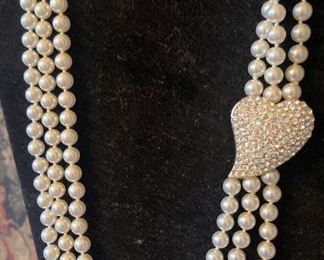3-strand set of pearls