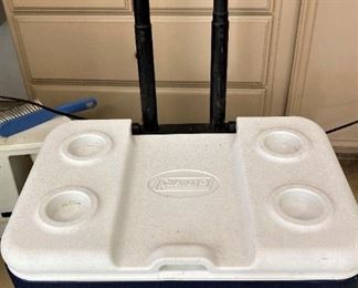 Ice chest on wheels