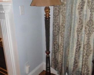 Floor lamp