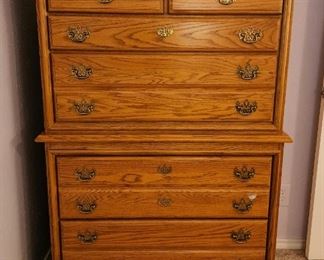 Chest of Drawer 