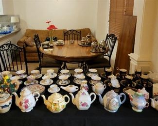 Collectible Teapots & China 