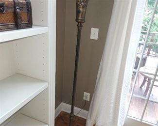 floor lamp