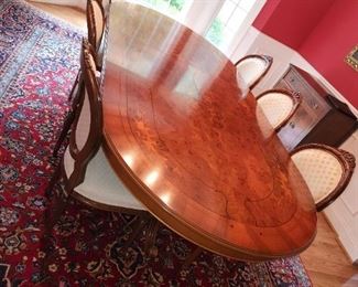 Formal dining table by Luca Ferrari