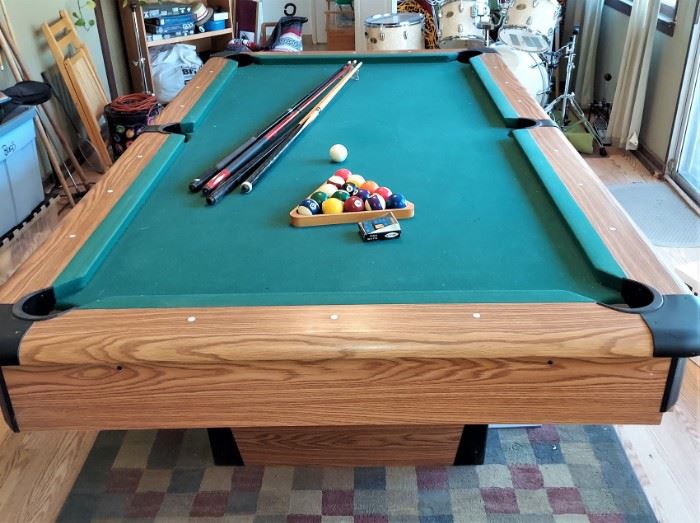 . Mizerak Oakwood 8foot Billiard Table with Drop Pockets