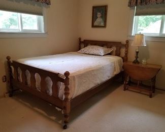 Double bed, solid wood