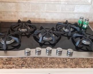 VIKING Gas cooktop