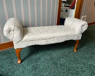 Slipper bench, super clean, rarely used. 17" deep, 40" wide, 21.5" tall