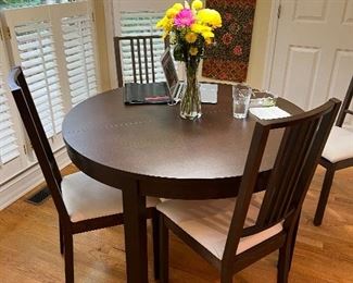 Great Kitchen Table and Chairs