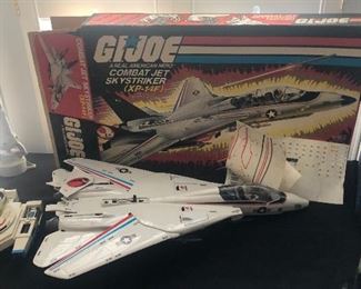 Complete vintage GI Joe battle jet sky striker with action figure and parachute 