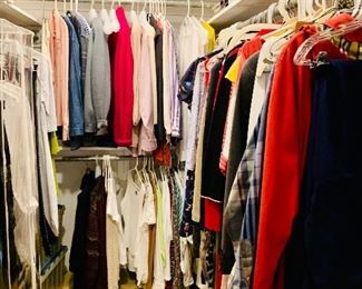 Women's clothes sizes M/L