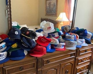 Caps