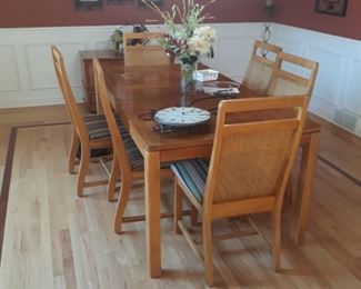 Dining table and chairs set