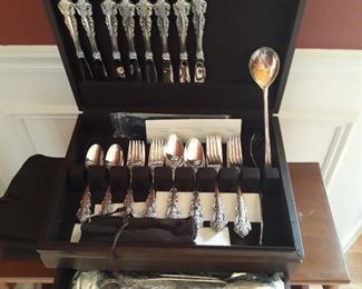 Wallace silverplate service for eight