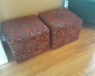 Pair ottomans