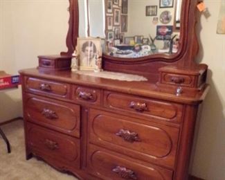 vintage dresser w/acorn handles
