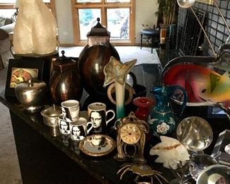 ART DISHWARE. CRYSTAL PAPERWEIGHTS. SCULPTURES.