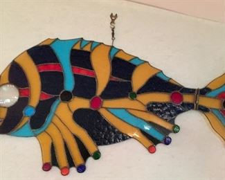 HANGING STAIN GLASS STYLE FISH (APPROX 24??)